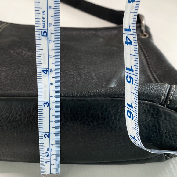 The Sak black leather crossbody with adjustable strap - Picture 13 of 14